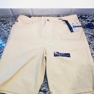 Gloria-Vanderbilt Women's Shorts Size 16